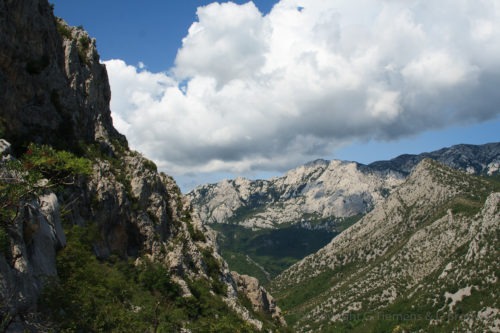 Nationaalpark Paklenica Kroatië  Zomer zadar Waterval wandelen Rondreis paklenica Natuur nationaal park kust Kroatie klimmen grot Foto druipsteen Bergen Auto 