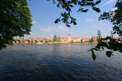 Lente in Praag Tsjechië  wandelen Tsjechie stad Praha Praag Lente Kasteel Karluv most Karelsbrug City 